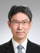 鳴海　覚志先生